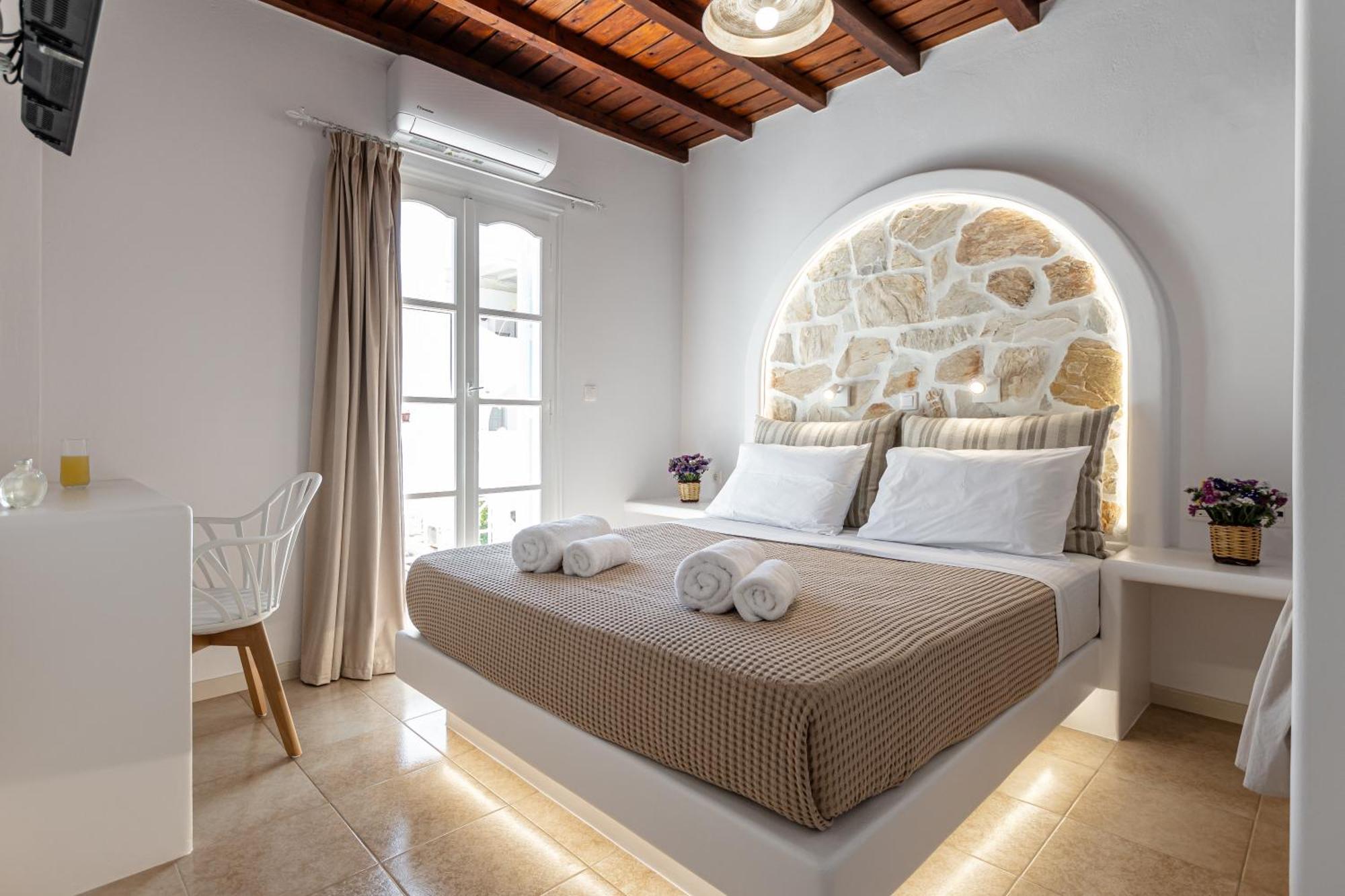 Blue Diamond Retreat * Naxos City